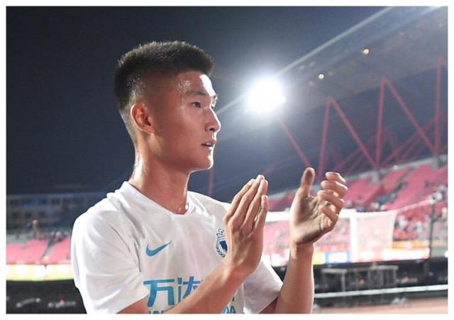 开云app-中超复赛97后新势力井喷 三人斩首球西南草根爆发